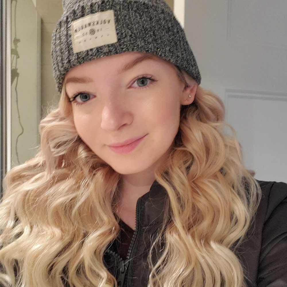 Meet your Posher, Laura